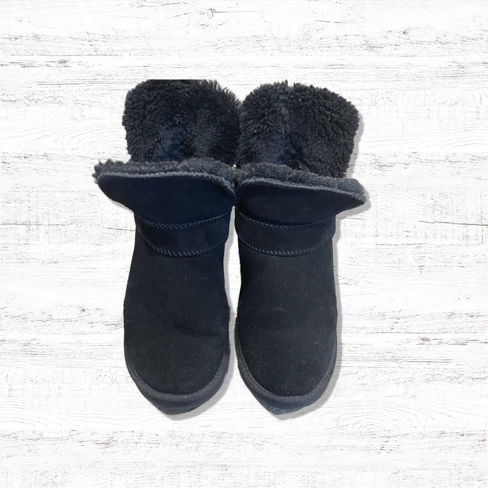Women's Black Shearling Boots